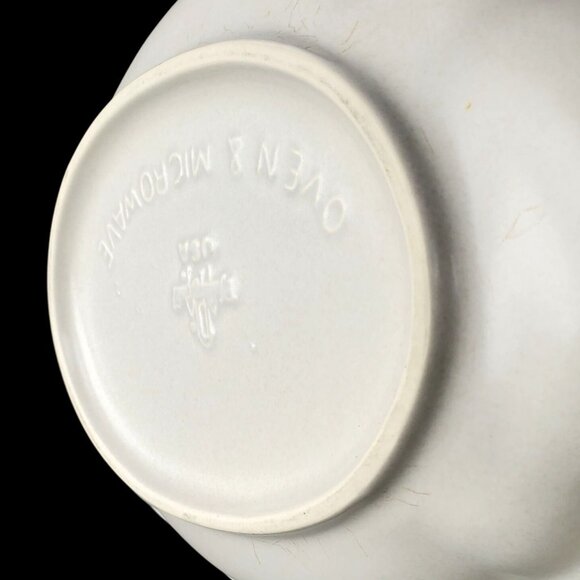 1970s Pfaltzgraff Yorktowne Oval Relish Dish 8 Inch Stoneware Blue and White - Picture 6 of 9